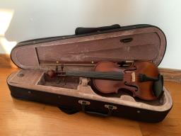 14 Violin with bow and case image 1