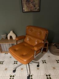 Eames style lobby leather chair image 1