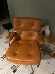 Eames style lobby leather chair image 2