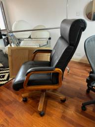 office chair image 3