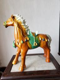 Porcelain Horse with Sancai Style Glaze image 2
