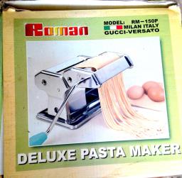Hand-operated Pasta Machine image 1