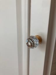 Swarovski crystal doordrawer knobs image 1