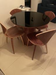 Dining table andor 4 modern chairs image 1