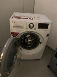 Lg Washer  Dryer image 2