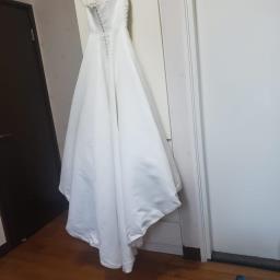 Cream Strapless Wedding Gown with Train image 1