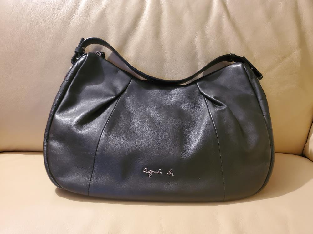 agnes b black leather shoulder bag