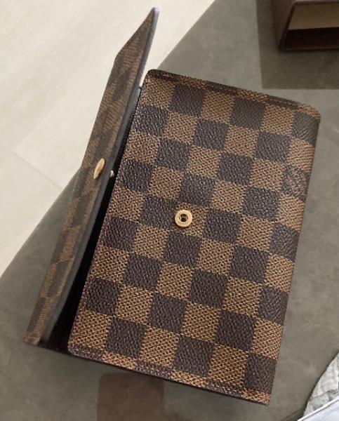 Louis Vuitton Damien Print Pince Wallet, Men's Fashion, Watches &  Accessories, Wallets & Card Holders on Carousell