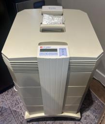 Iq Air Healthpro 100 image 1