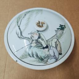 Antique Chinese Porcelain Bowl with lid image 6
