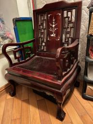 Antique Redwood Queen-sized Chair image 1