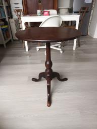 British Antique Mahogany Table image 2
