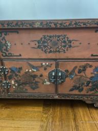 Lacquer Wedding Chest image 1