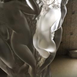 Lalique iconic crystal vase image 2