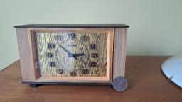 Mechanical table clock image 3