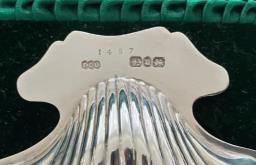 Silver Butter Shell Dishes  Knives image 5