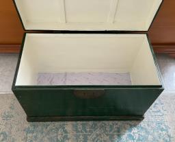 Vintage Chinese Green Lacquer Trunk image 6