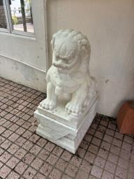 2 beautiful Guardian Lion statues image 3