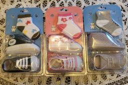 18 pr unisex baby shoe set 3m-12m 3 sze image 1