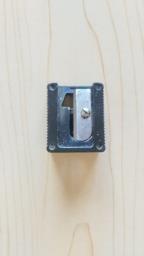 eye shadow pencil sharpener image 3