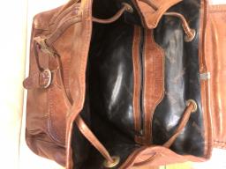 Italian 100 leather image 3