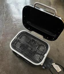 Webber Lumin Electrical Bbq image 2