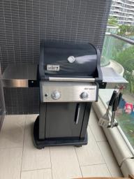 Weber E-215 Spirit grill like new cond image 1