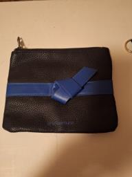 Cosmetic bag image 3