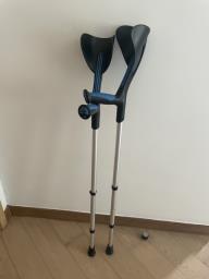 High Quality Crutches image 1