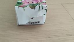 Jigott Secret Garden Lotus Hand Cream image 5