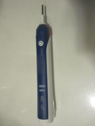 Oral B Pro Care 3000 Electric Toothbrush image 2