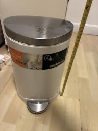 Steel dust bin image 1