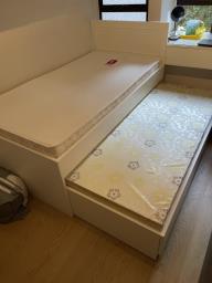 2 Seahorse Mattresses image 1