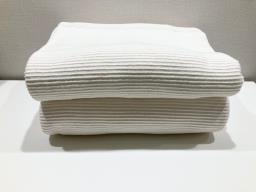 80x90 Cotton Bedspread image 1