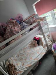 Bunk bed with 2x mattresses image 1