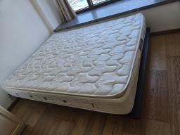 Double bed mattress image 1