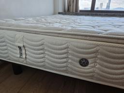 Double bed mattress image 2