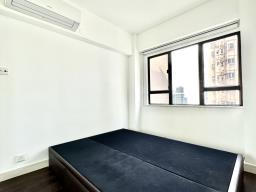 Free Queen size bed image 2