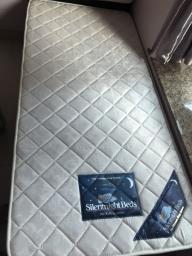 Guest room single mattress image 1