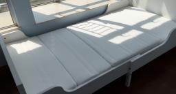 Ikea Sundvik extendable single bed image 3
