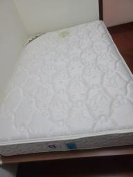 Mattress good condition image 4