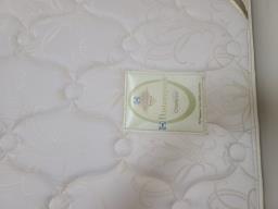 Mattress good condition image 3