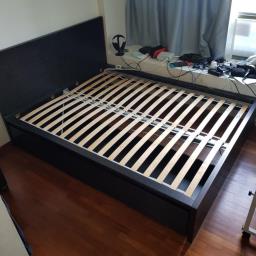 Queen bed with 2 storage drawers image 1