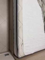 Queen size bed and mattress image 4