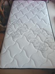 Serta- King Single bed Mattress image 1