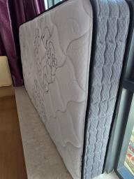 Serta- King Single bed Mattress image 3