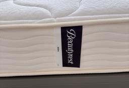 Simmons Artina mattress image 2