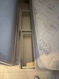 Simmons Beauty Rest Queen Size bed 5feet image 3