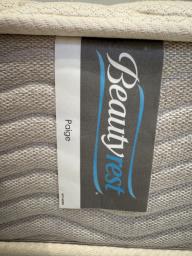 Simmons Beauty Rest Queen Size bed 5feet image 4