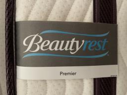 Simmons Queen Mattress  Base image 4